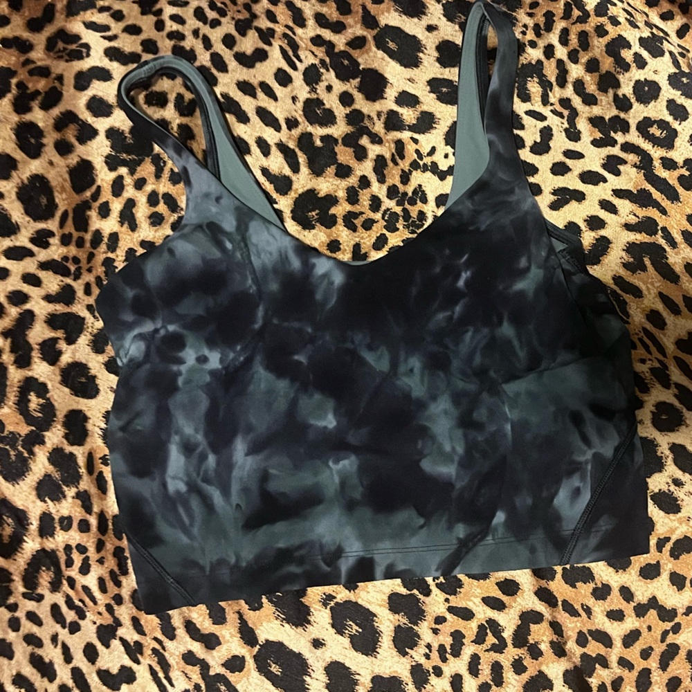 Lululemon woman align top size 6